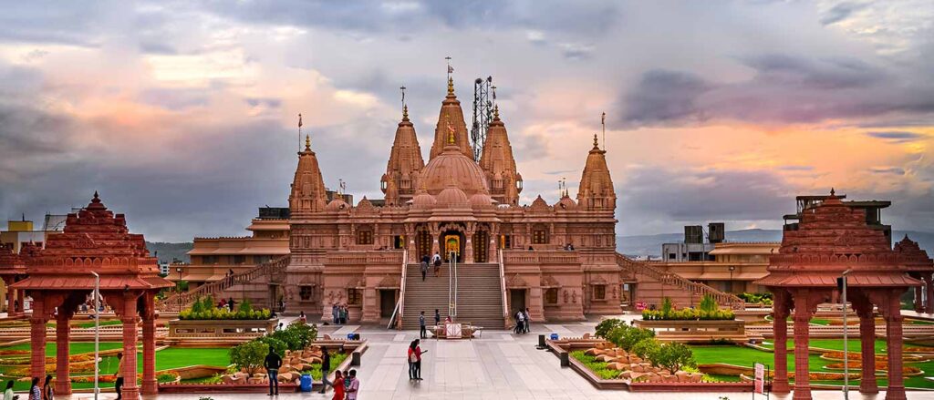 mosques that were built on top of Hindu temples