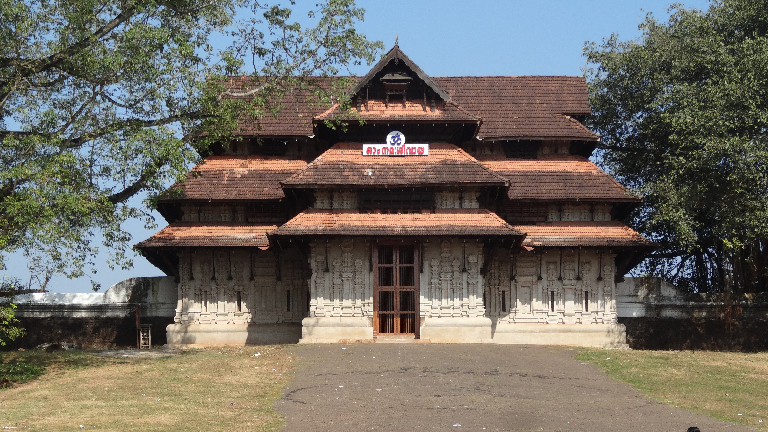How are Tamil Temples Different From Temples in Kerala?
